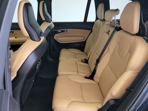 Used 2023 Volvo XC90 B6 Ultimate AWD/4WD image 14
