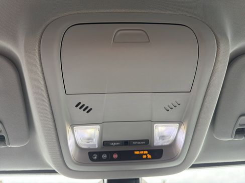 Used 2020 GMC Acadia SLE w/ Driver Convenience Package image 20