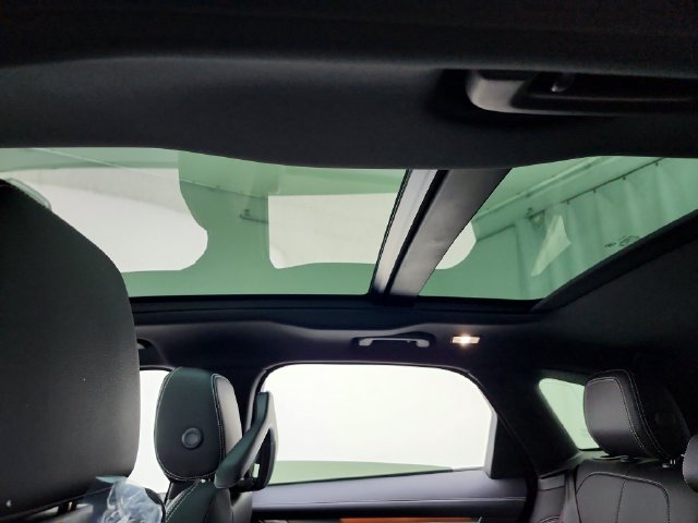 New 2026 Jaguar F-PACE R-Dynamic S AWD/4WD image 22