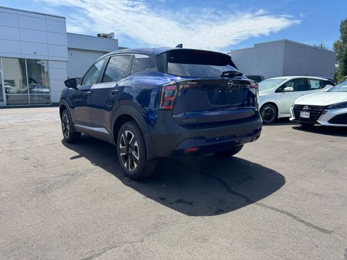 New 2025 Nissan Kicks SV image 7