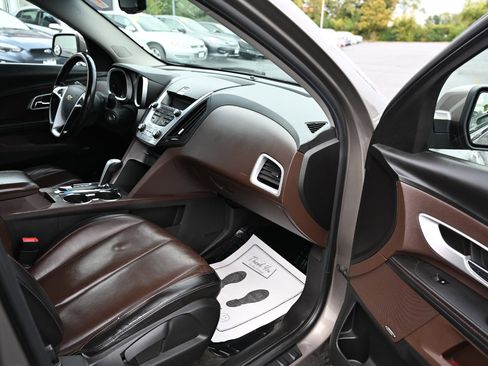 Used 2011 Chevrolet Equinox LT image 11