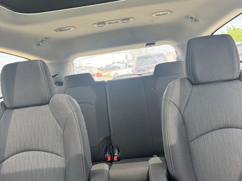 Used 2016 Chevrolet Traverse LT w/ LPO, 'HIT The Road' Package FWD image 18