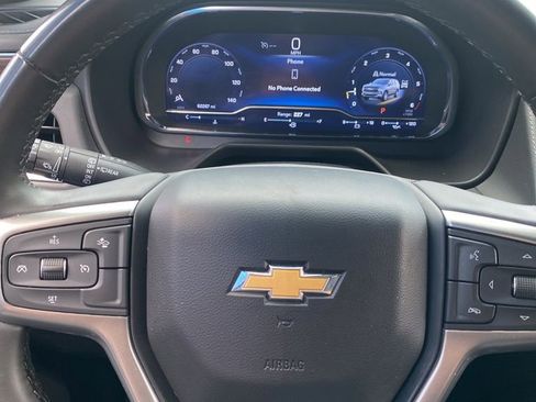 Used 2024 Chevrolet Suburban LT image 33