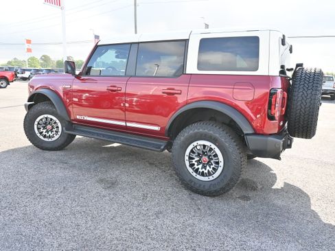 New 2026 Ford Bronco Outer Banks w/ Sasquatch Package image 7