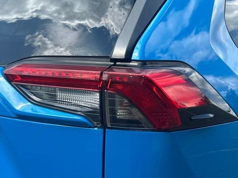 Used 2019 Toyota RAV4 XLE w/ All Weather Liner Package AWD/4WD image 11