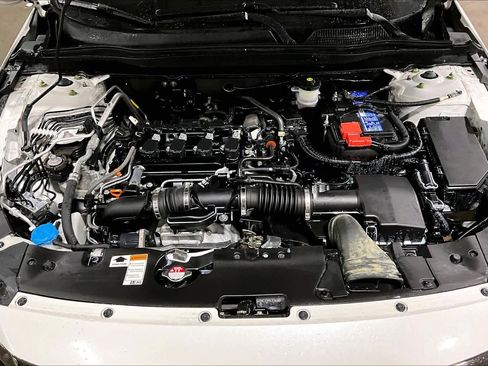 Used 2022 Honda Accord Sport image 32