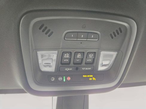 Used 2022 Chevrolet Traverse RS w/ LPO, Floor Liner Package image 37