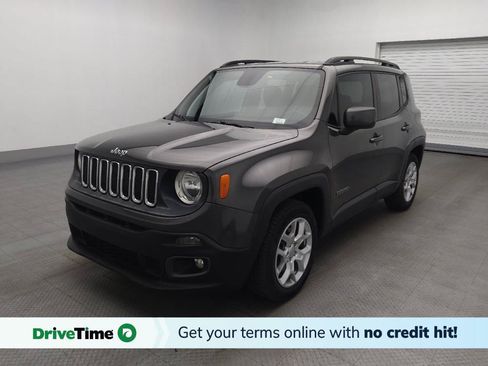 Used 2018 Jeep Renegade Latitude FWD image 1