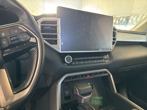 Used 2023 Toyota Tundra Limited image 14