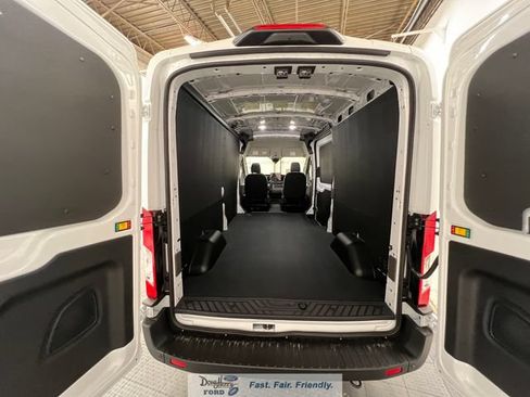New 2026 Ford Transit 250 148 Medium Roof w/ Load Area Protection Package RWD image 36
