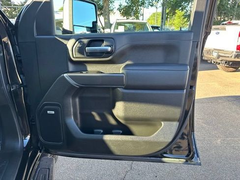 Used 2022 GMC Sierra 2500 AT4 w/ AT4 Premium Plus Package AWD/4WD image 40