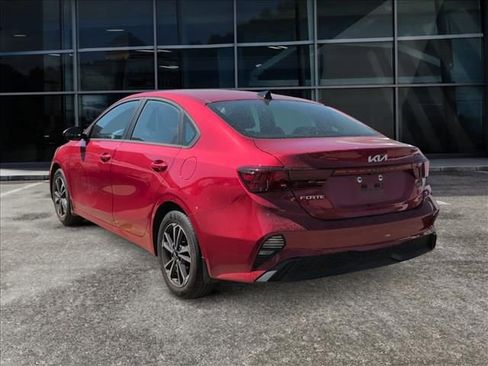 Used 2024 Kia Forte LXS image 3