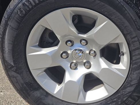 Used 2022 RAM 1500 Big Horn AWD/4WD image 8