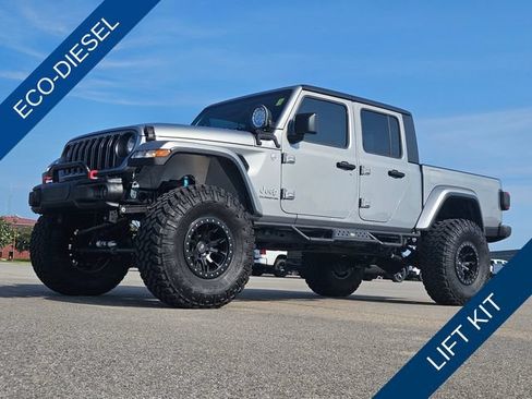 Used 2021 Jeep Gladiator Overland w/ Popular Equipment Package AWD/4WD image 1