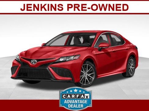 Used 2023 Toyota Camry SE FWD image 1