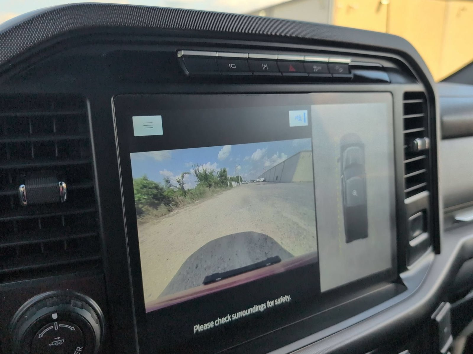 Used 2022 Ford F150 Platinum w/ Equipment Group 701A High AWD/4WD image 19