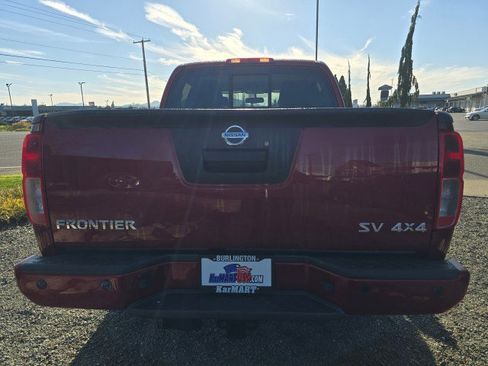 Used 2021 Nissan Frontier SV image 4