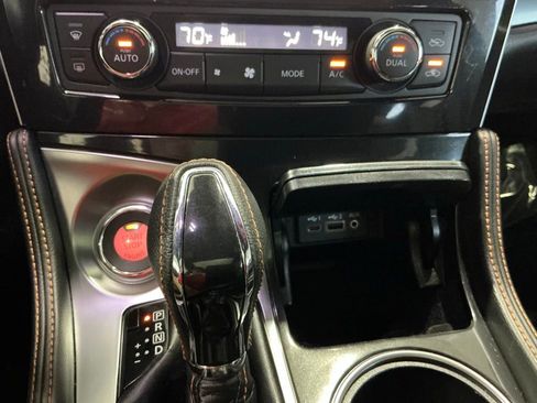 Used 2022 Nissan Maxima SR w/ Sport Mat Group image 30