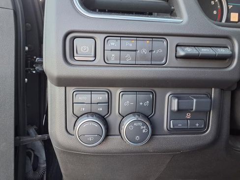 Used 2021 Chevrolet Tahoe High Country image 19