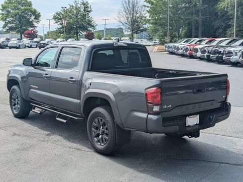 Used 2023 Toyota Tacoma SR5 w/ Technology Package AWD/4WD image 5
