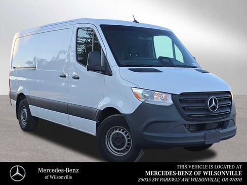 Used 2025 Mercedes-Benz Sprinter 2500 image 1