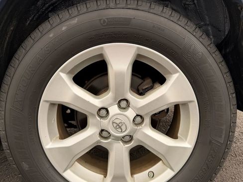 Used 2011 Toyota RAV4 Limited w/ Limited Extra Value Pkg image 9