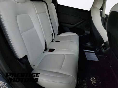 Used 2023 Tesla Model Y Long Range AWD/4WD image 28