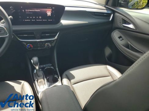 Used 2024 Buick Encore GX Sport Touring w/ Advanced Technology Package FWD image 15