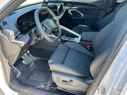 New 2025 Audi SQ5 Premium Plus image 9