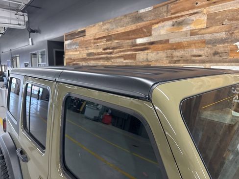 Used 2025 Jeep Wrangler Sport S image 15