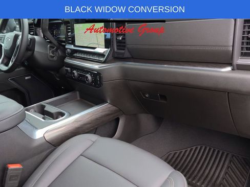 Used 2025 Chevrolet Silverado 2500 LTZ w/ LTZ Plus Package AWD/4WD image 31