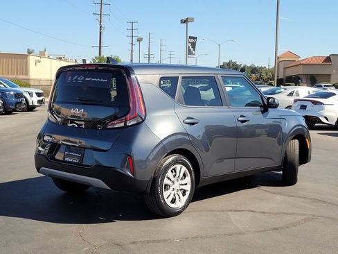 Used 2024 Kia Soul LX FWD image 6