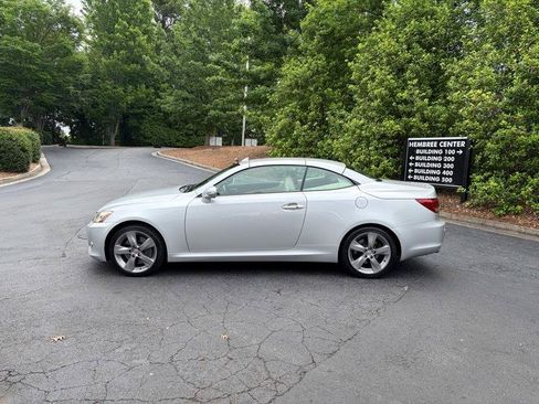 Used 2010 Lexus IS 350C RWD image 4