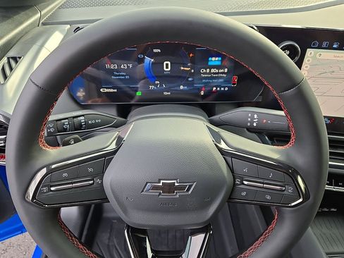 New 2026 Chevrolet Equinox EV RS image 17