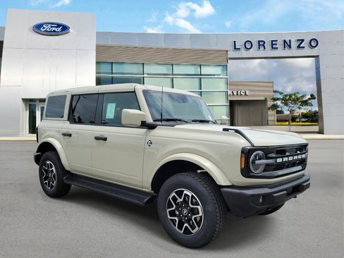 New 2026 Ford Bronco Outer Banks AWD/4WD image 3