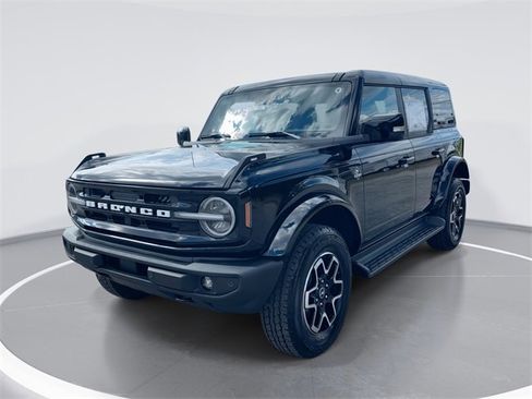 New 2025 Ford Bronco Outer Banks image 1