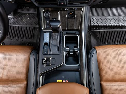 Used 2024 Lexus GX 550 550 Luxury+ w/ Accessory Package (2T) image 26