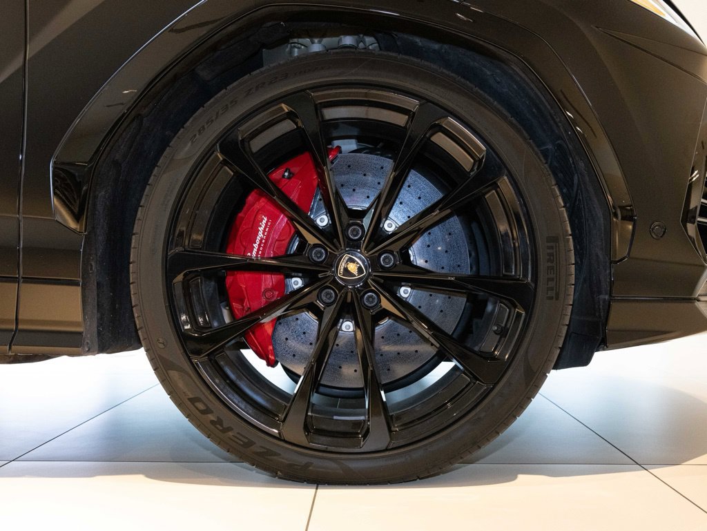 Used 2022 Lamborghini Urus AWD/4WD image 67