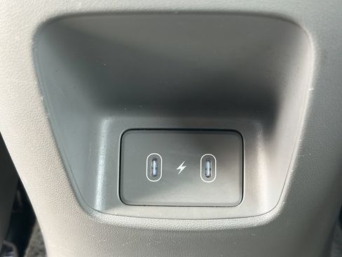 Used 2024 Hyundai Elantra SEL FWD image 19