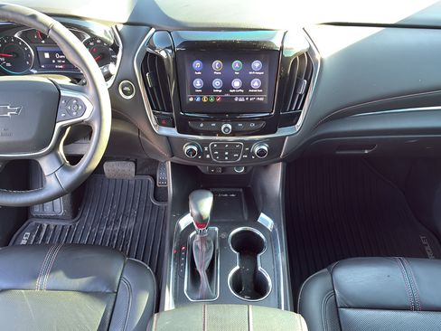 Used 2023 Chevrolet Traverse RS FWD image 23