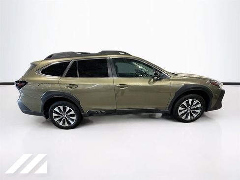 Used 2023 Subaru Outback Limited image 4