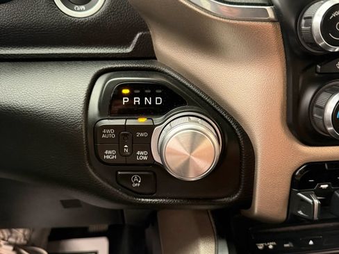 Used 2019 RAM 1500 Laramie w/ Sport Appearance Package AWD/4WD image 30