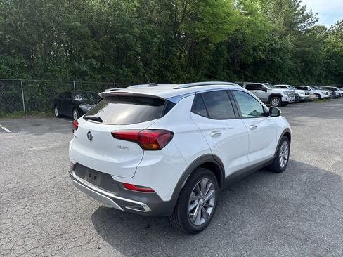 Used 2023 Buick Encore GX Essence w/ Experience Buick Package image 7