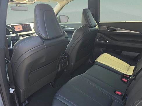 New 2026 INFINITI QX60 Luxe w/ Cargo Package image 10