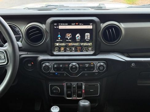 Used 2023 Jeep Wrangler Unlimited w/ Cold Weather Group AWD/4WD image 16