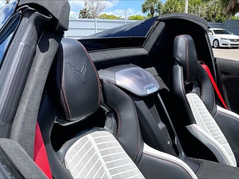 Used 2023 Chevrolet Corvette Stingray Premium Conv w/ Z51 Performance Package RWD image 20