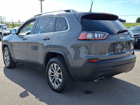 Used 2021 Jeep Cherokee Latitude Lux w/ Comfort/Convenience Group AWD/4WD image 21