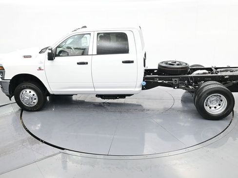 New 2026 RAM 3500 Tradesman w/ Chrome Appearance Group image 21