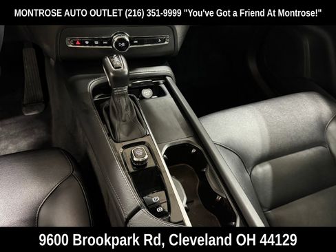 Used 2022 Volvo XC90 T5 Momentum image 22