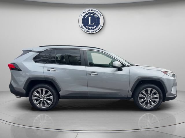 Used 2020 Toyota RAV4 XLE Premium FWD image 11
